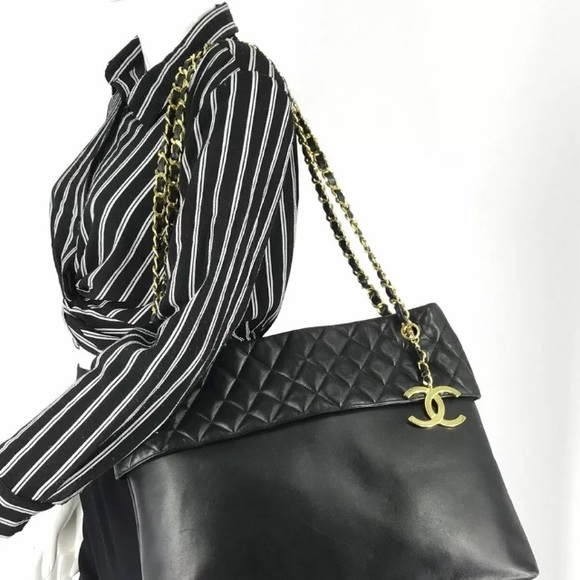 CHANEL Handbags - CHANEL CC Charm Tote